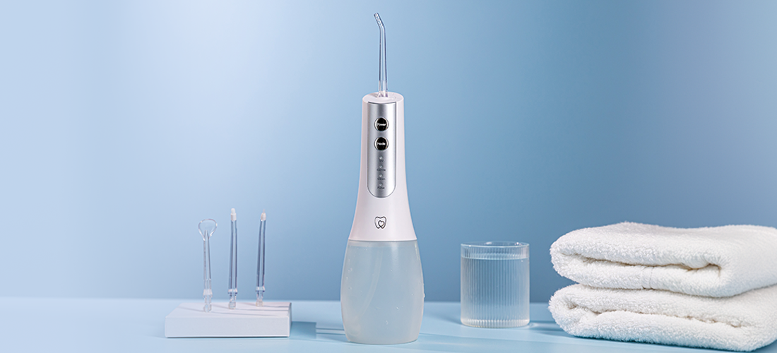 Flossing vs Water Flosser: Which is Better?