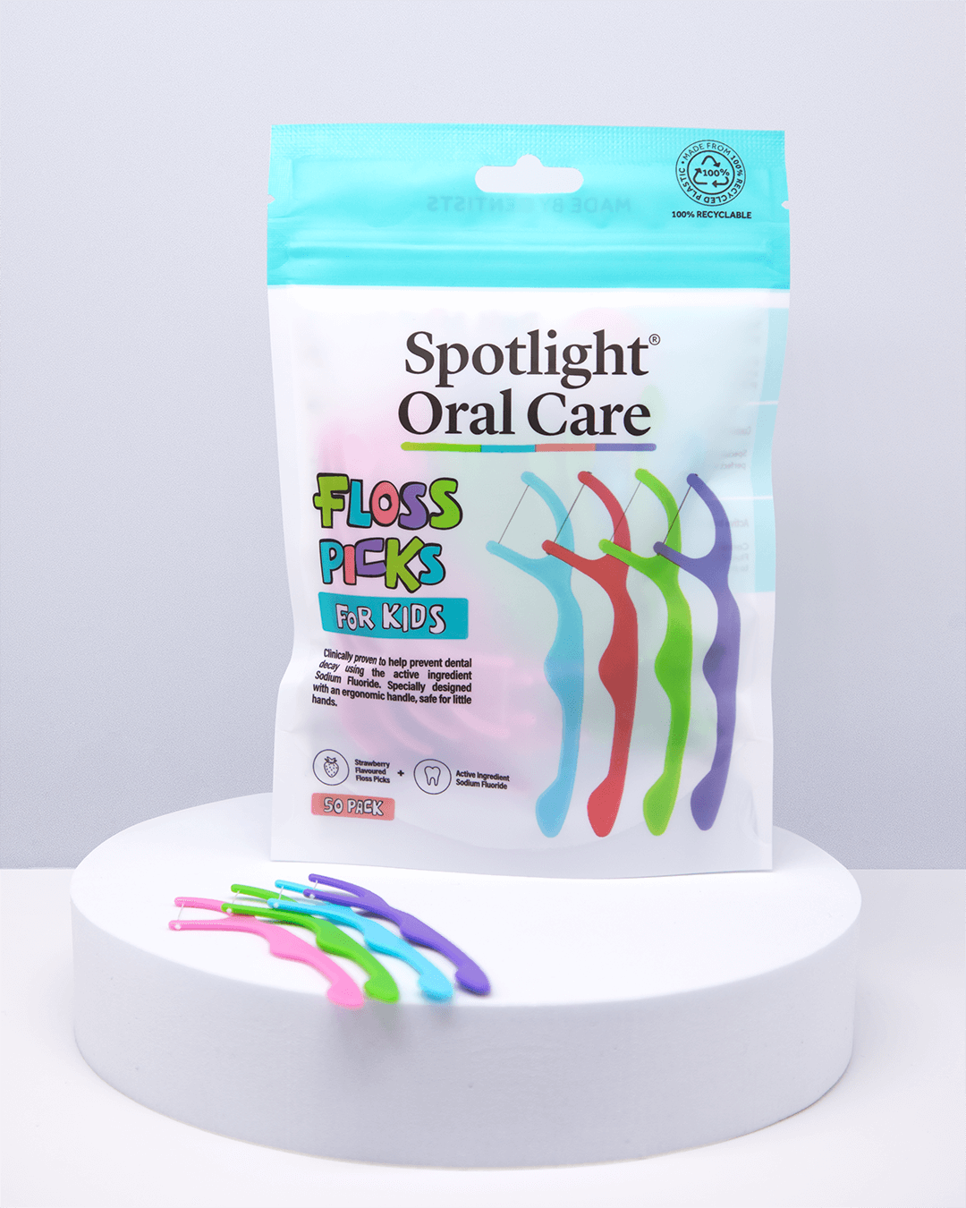 Children's floss picks featuring extra strong textured Tri-Active Floss and ergonomic handles made from 100% recyclable plastic for effective plaque removal​