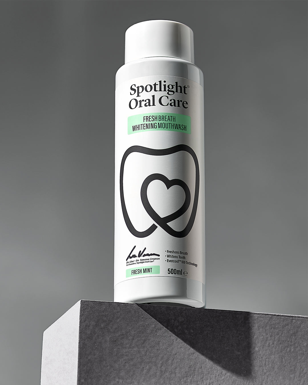 Clinically proven whitening mouthwash offering a fresh mint flavour and enamel-safe ingredients for daily use​