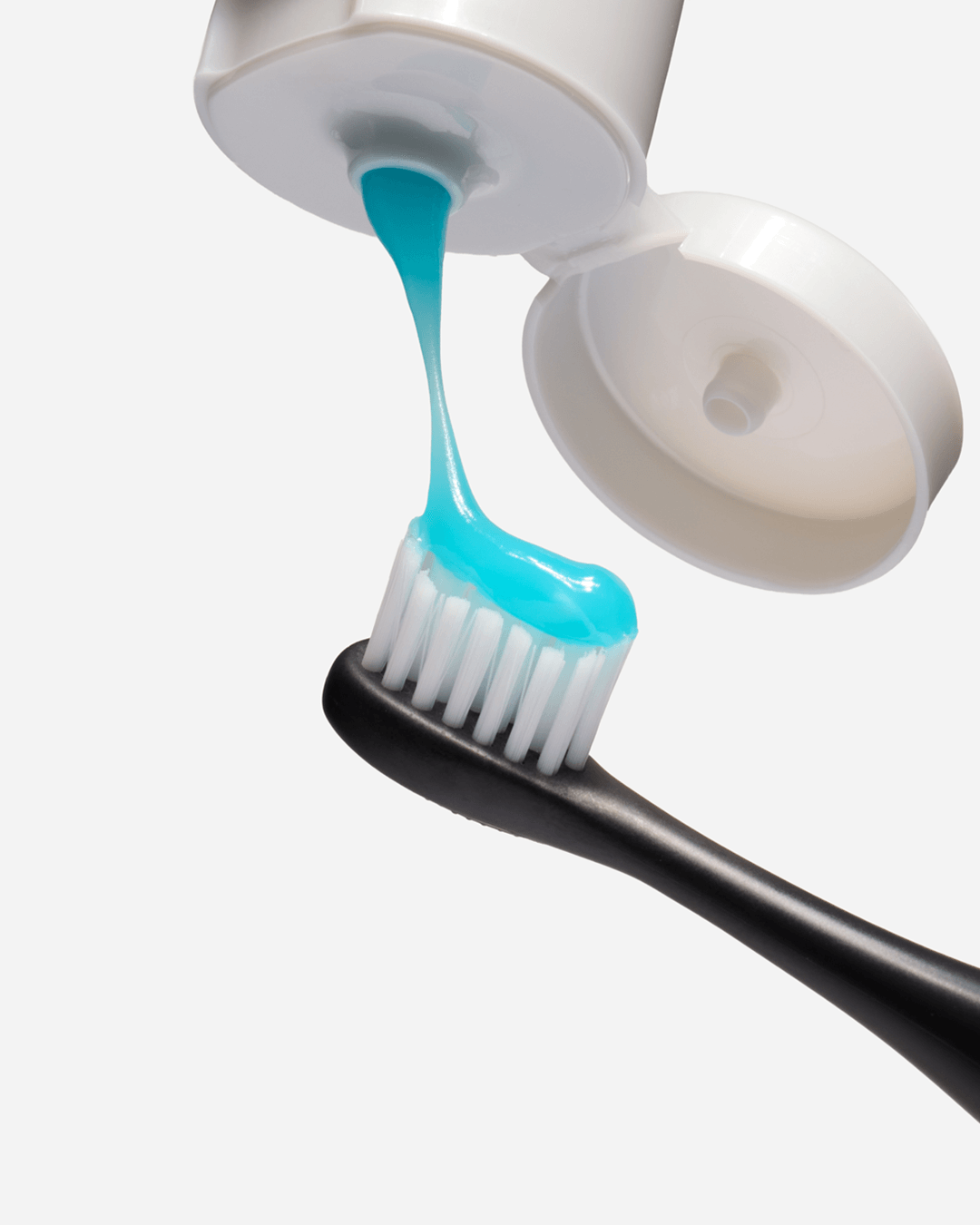 Advanced whitening toothpaste designed to combat yellowing teeth, staining, and sensitivity​