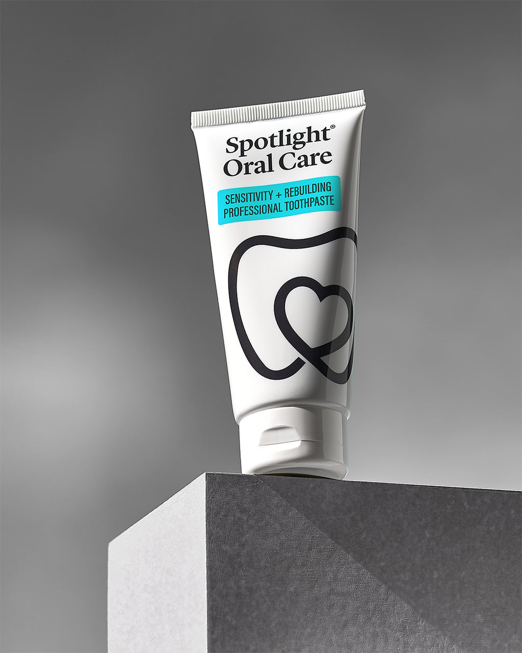 Professional-grade toothpaste designed to combat tooth sensitivity and support gum health with clinically proven ingredients​